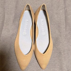 Rothy’s camel merino points size 10